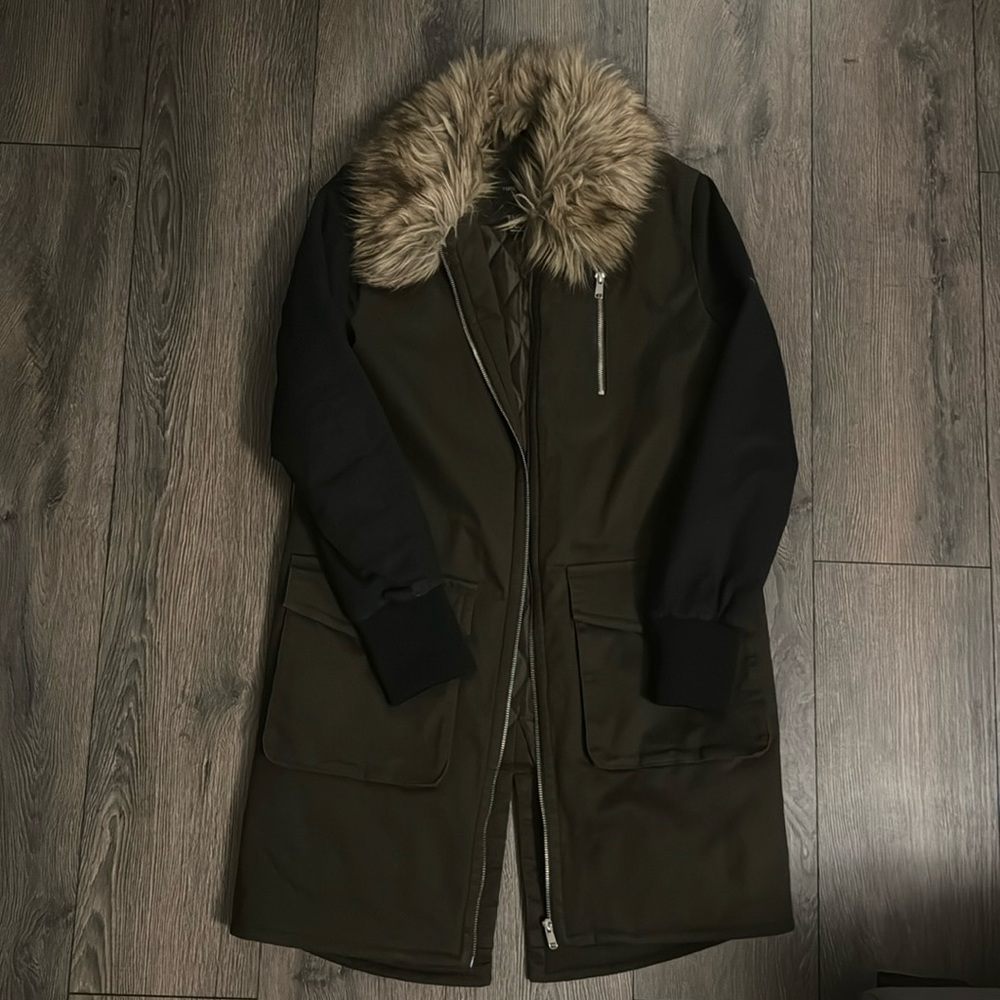 Forever 21 jacket with faux fur collar
